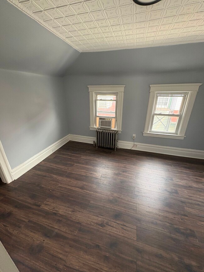 Photo - 352 S Tenth Ave-