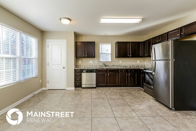 Photo - 352 Kendall Dr