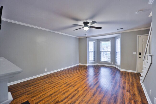Photo - Great Townhome Convenient Location
