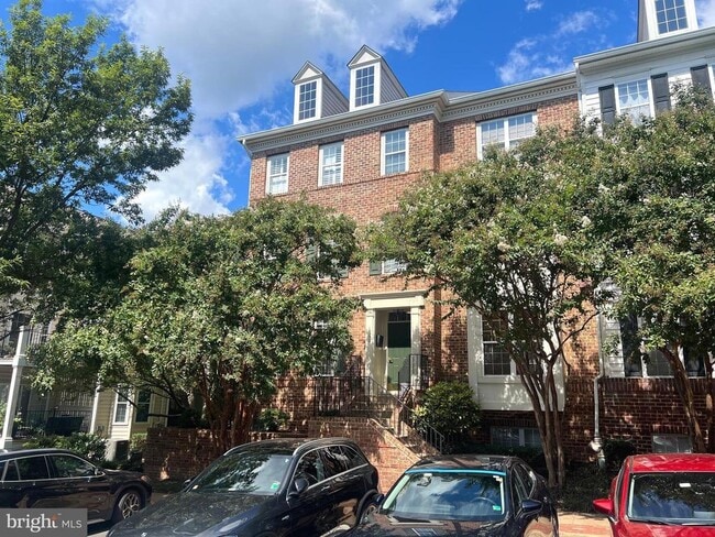 Building Photo - 1592 Leeds Castle Dr Unit 101 Rental