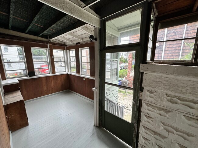 Photo - 69 Conwell Ave Unit 1