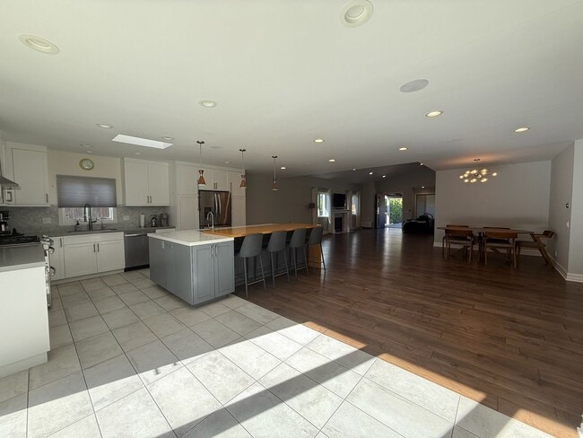 Building Photo - Single story - 3 bedroom, 3 bath + bonus room