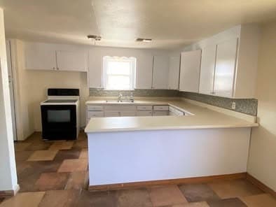 Photo - 209 S Tree St