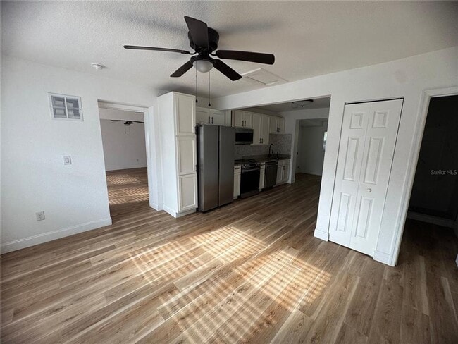 Photo - 905 N Center St