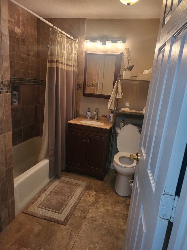 Bathroom - 39 Pleasant St Unit B22