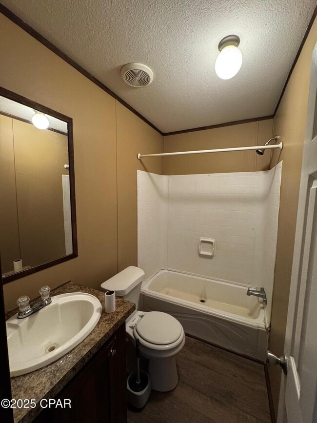 Photo - 4216 Barber St