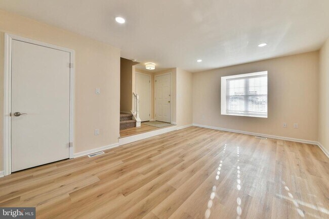 Photo - 702 Spice Bush