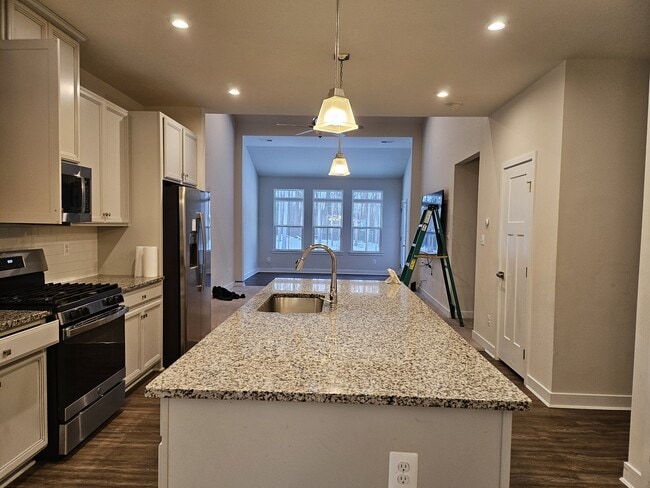 Photo - 2020 Rivers Dr