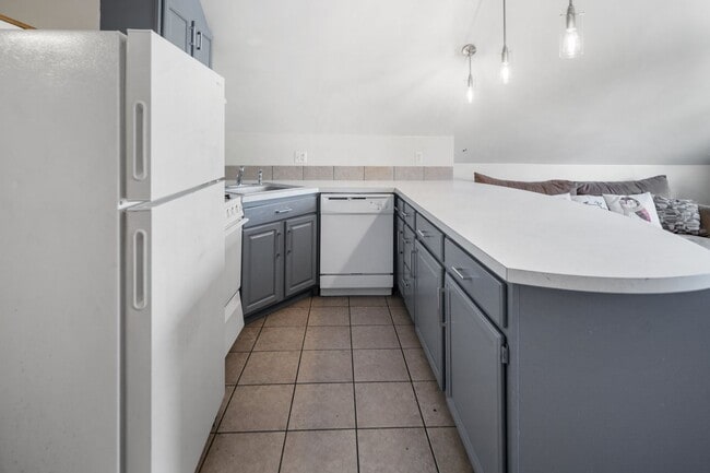 Photo - 213-215 Columbia St Unit Apt 3
