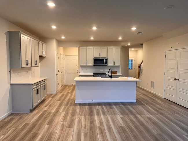 Photo - 604 Switchgrass Wy