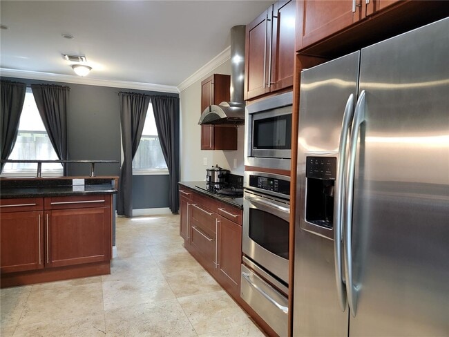 Photo - 486 SW 5th St