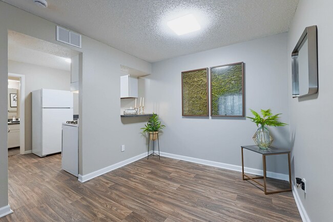 Photo - Crossing At Northpointe