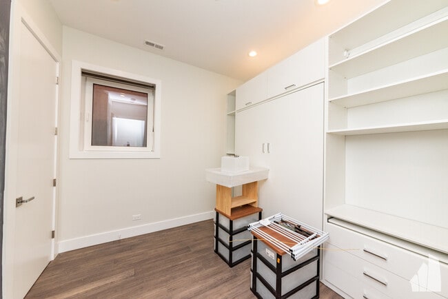 Photo - 1420 W Chestnut St Unit 2