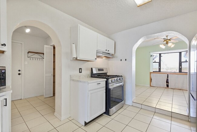 Photo - 3 bedroom 2 bath home with Acreage