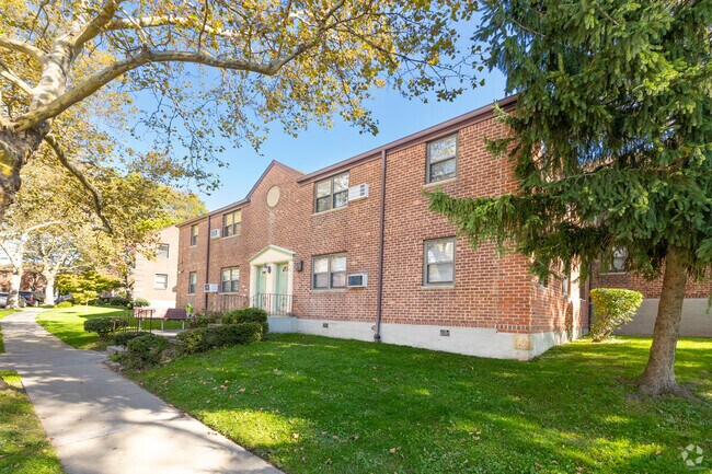 Photo - Beech Hills Garden Apartments