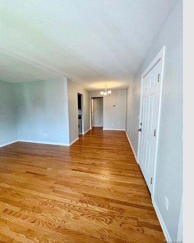 Photo - 525 Fairbrook St Unidad 213