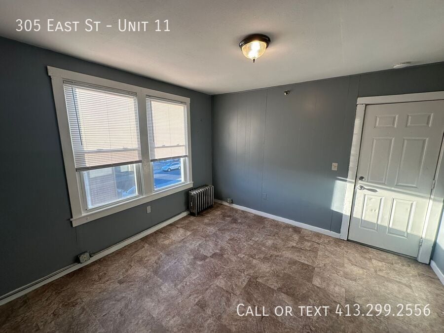 Photo - 305 East St Unit 11