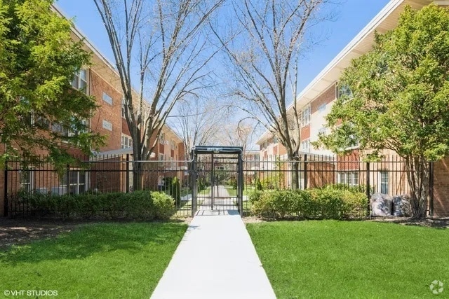 Building Photo - 7536 N Ridge Blvd Rental