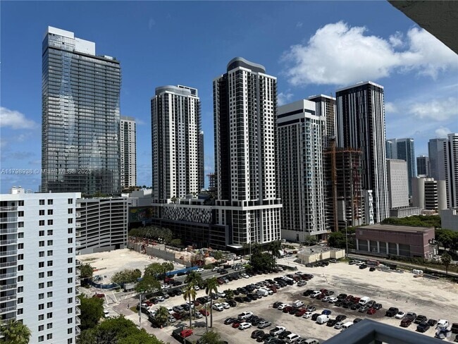 Building Photo - 850 N Miami Ave Unit W-1801 Rental