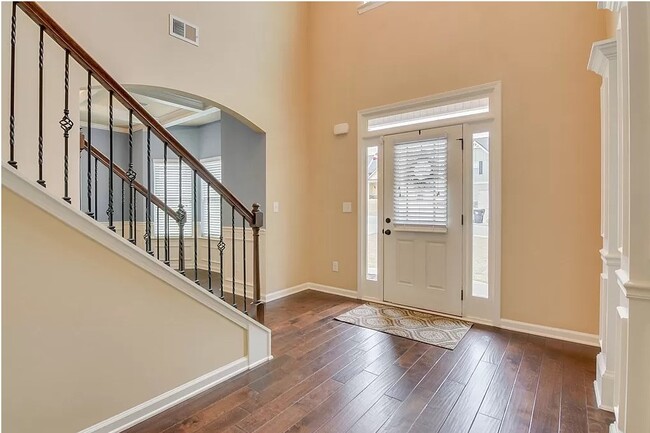 Photo - 151 Seaton Ave