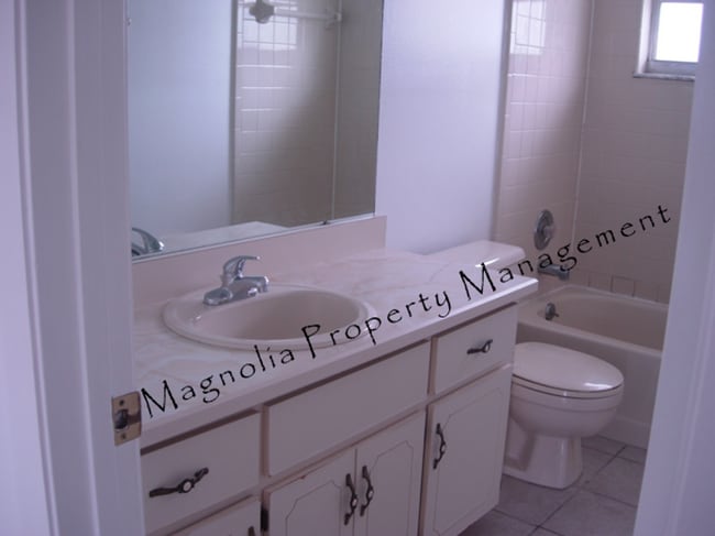 Photo - 7729 Indian Ridge Trail N