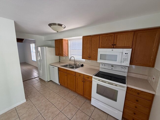 Photo - 1211 4th St W