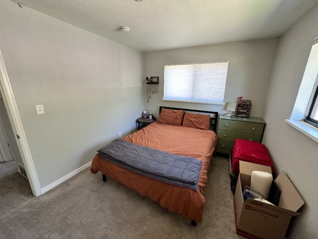 Photo - Available December! Cosy duplex in Potter ...