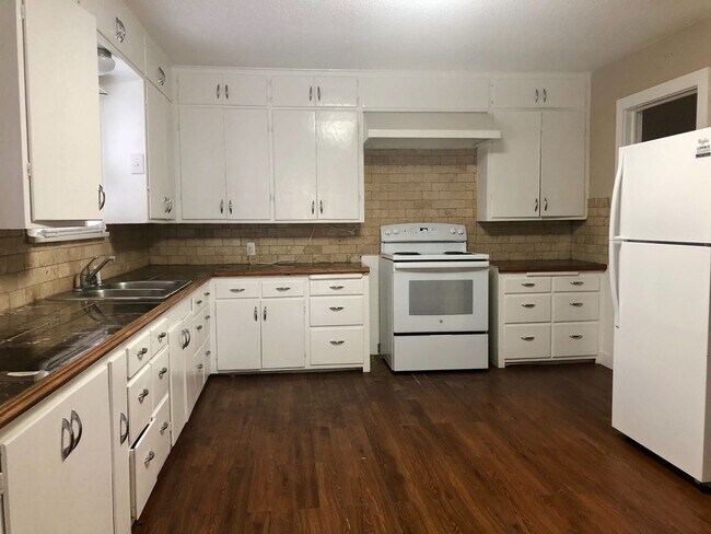 1910 23rd St Unit Front