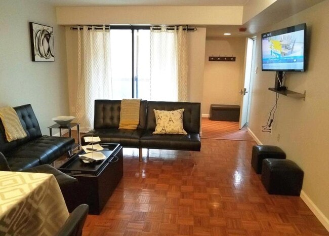 Living room, w/ apt entrance on right - 516 S 12th St Unit Apt B