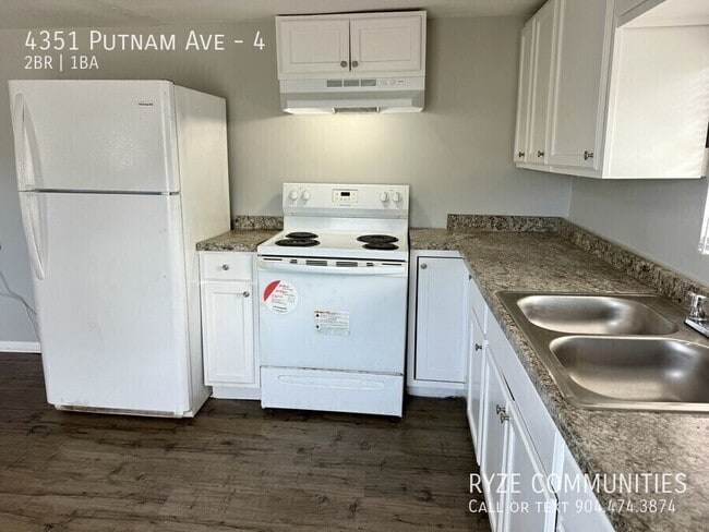 Photo - 4351 Putnam Ave