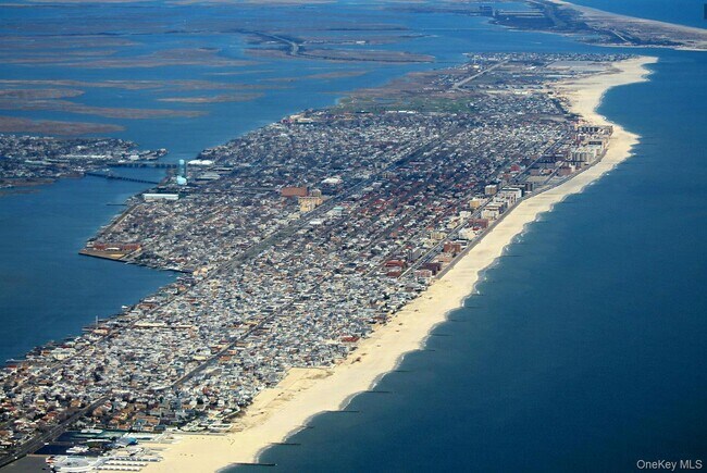 Photo - 360 Shore Rd