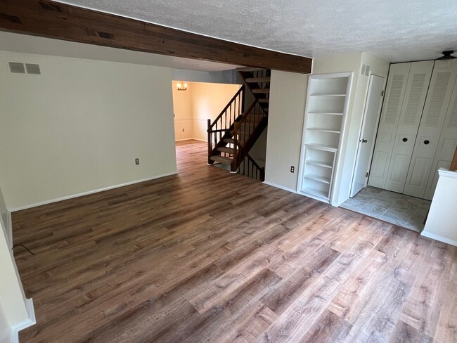 Photo - 792 Wheatland Cir