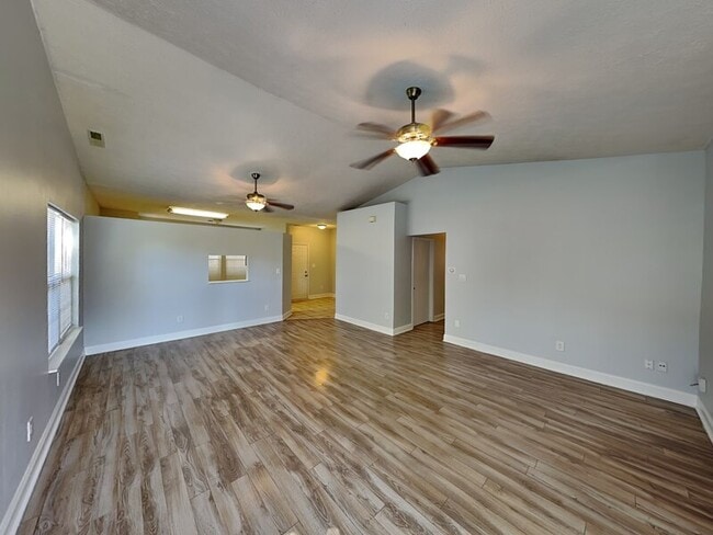 Photo - 6011 Tybalt Cir