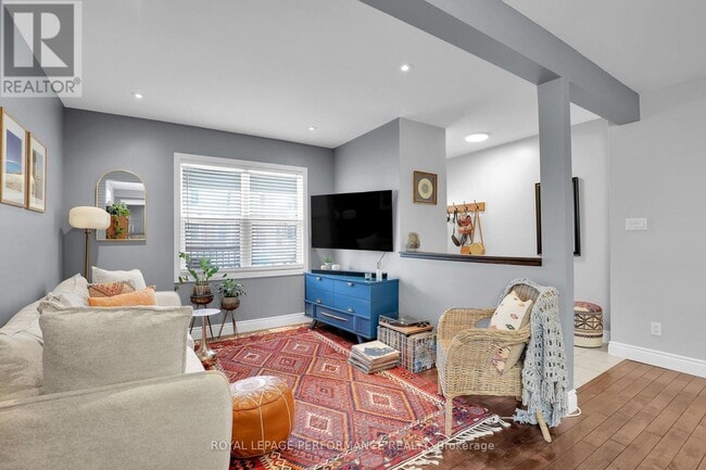Photo - 165 Laval St Unit 165
