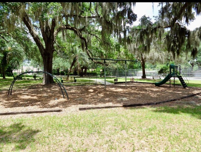 Photo - Whisper Lakes 3 Bedroom 2 Bath Home with Granite Counter Tops, Stainless Appliances and a Fenced ...