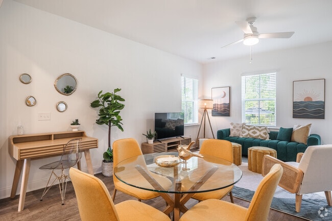 3BR, 2.5BA - 1,411SF - Dining Room