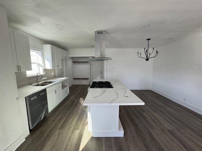 Photo - 7909 Goode St