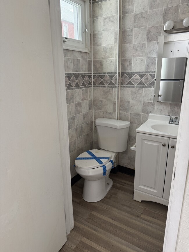 Photo - 1837 Beech St