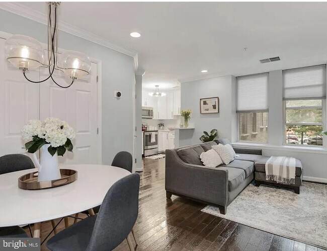 Photo - 1308 Clifton St NW Unit 111