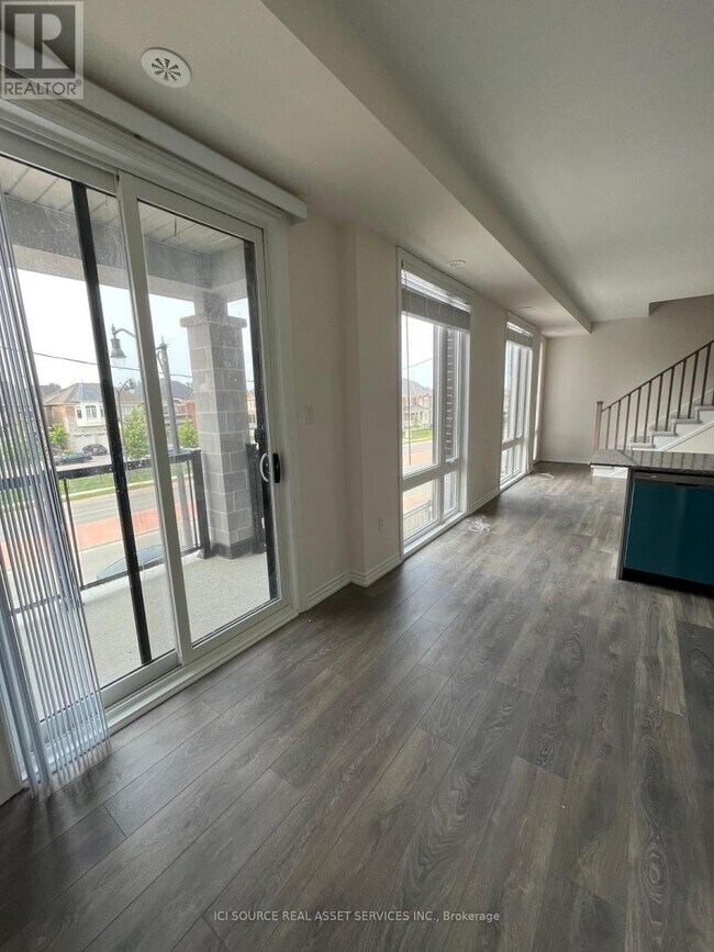 Photo - 70 Knotsberry Cir