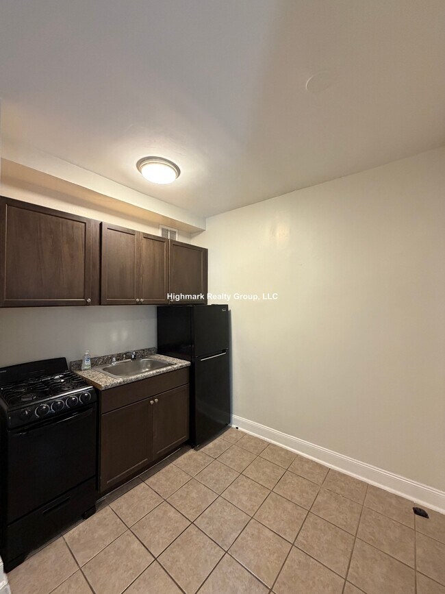 Photo - 839 W Sheridan Rd Unit 216A