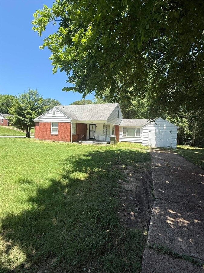 Photo - 1700 Warner Ave