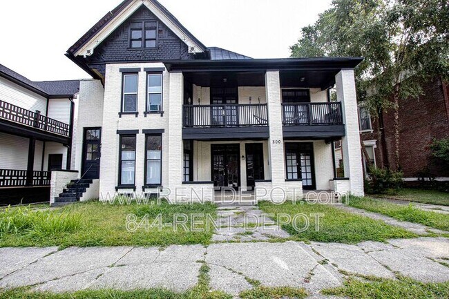Building Photo - 800 SE 2nd St Unit C Rental