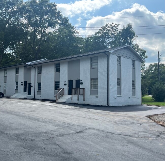 NEWLY RENOVATED UNITS
