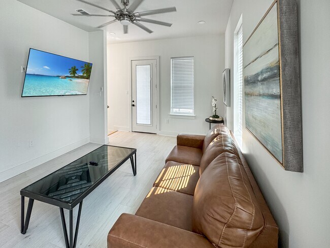 Photo - 1937 Iberville St Unit 1