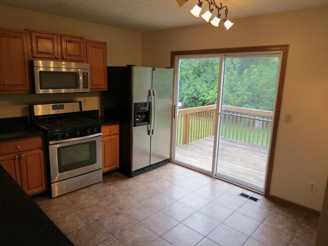 Photo - 268 Chatterly Ln