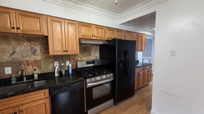 Photo - 131 Josephine Ave Unit 2