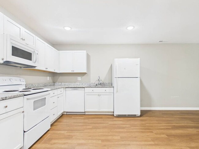 Photo - 306 W Market St Unit Apt B