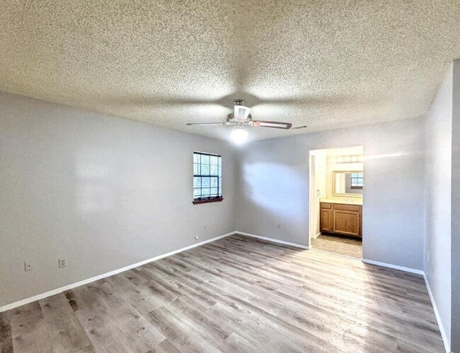 Photo - 501 Ridge Dr