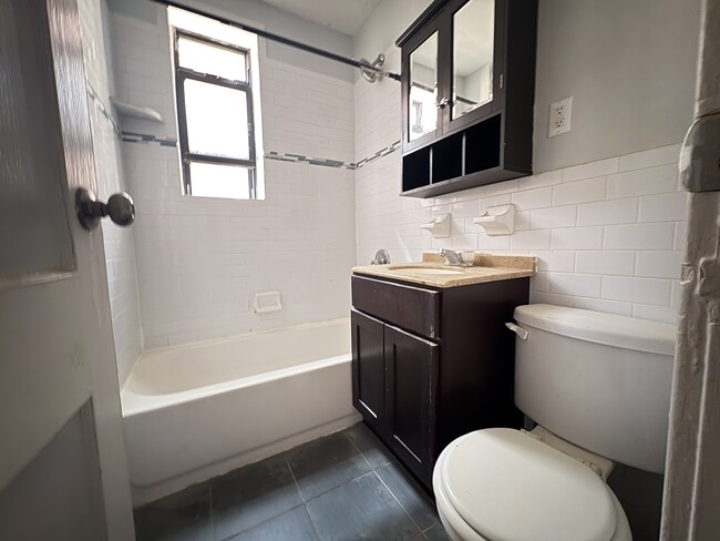 41 Kelly Pkwy C4 - 35 Kelly Pky Unit C4